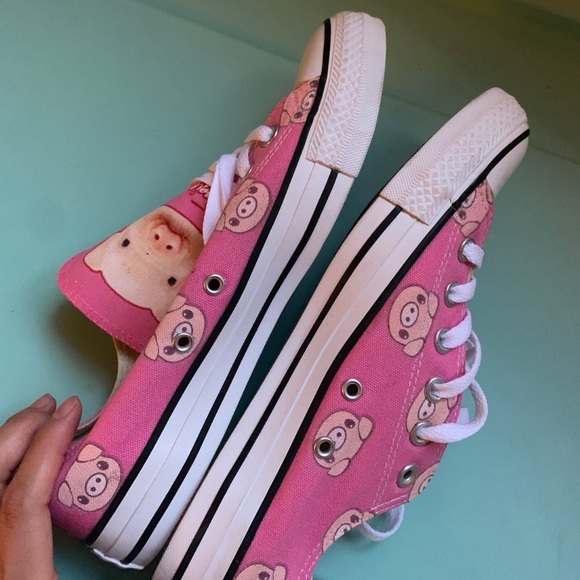 Shoes - Picture 4 of 6